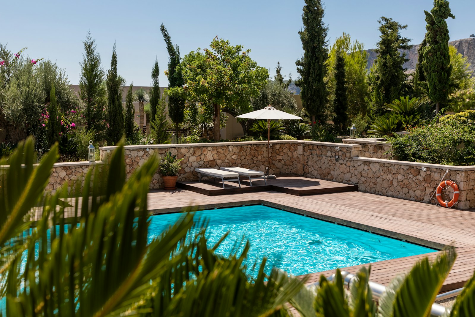Golden State Pools pool services